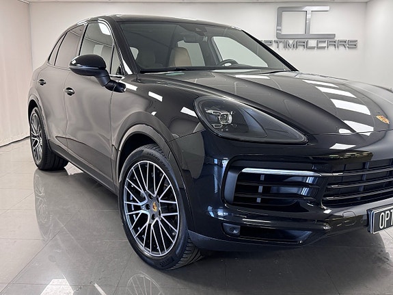 Porsche Cayenne S 2 of 5