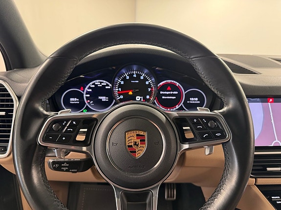 Porsche Cayenne S 12 of 16