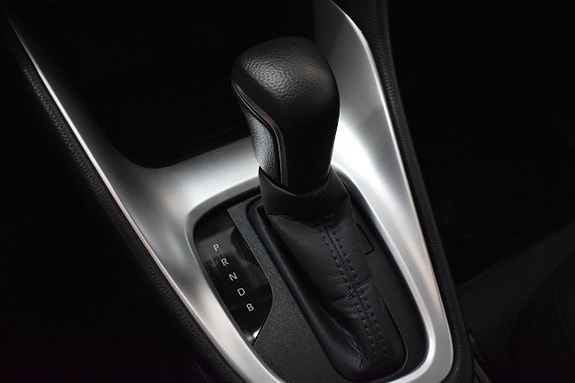 Toyota Yaris 11 of 23