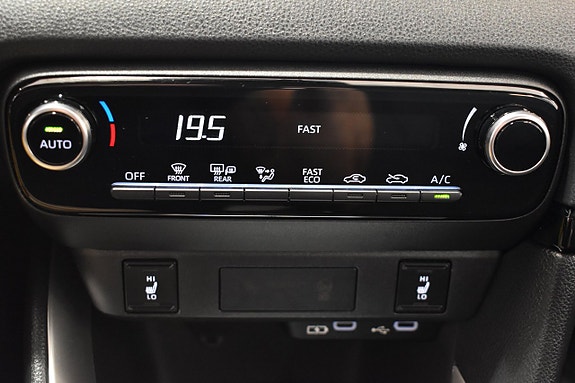 Toyota Yaris 18 of 23