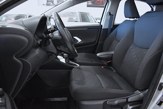 Toyota Yaris 8 of 23