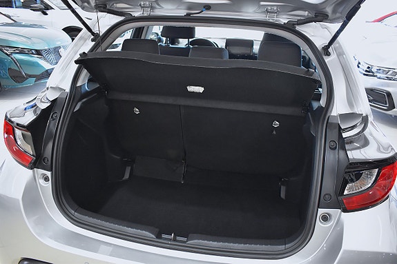 Toyota Yaris 5 of 23