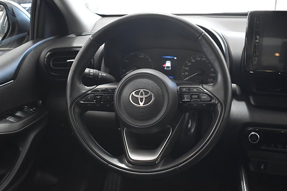 Toyota Yaris 10 of 23