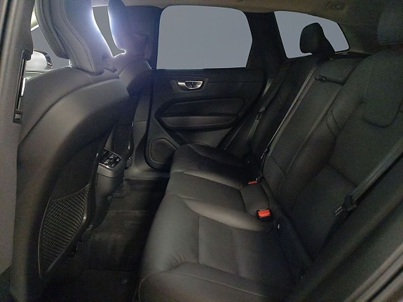 Volvo XC60 8 of 14