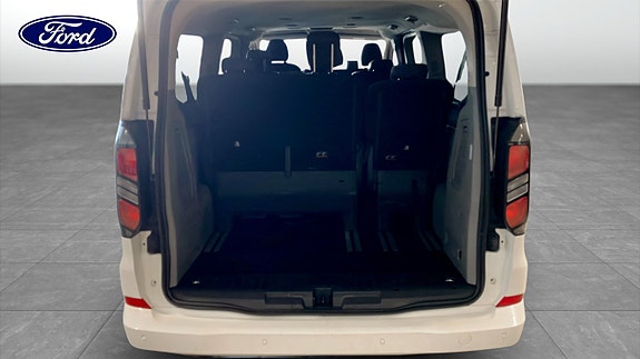 Ford Custom Tourneo 10 of 12