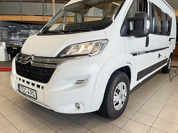 Adria TWIN 600 SP AXESS (AC+Solcell+3 500kg+6m+Cykelställ) 2 of 25