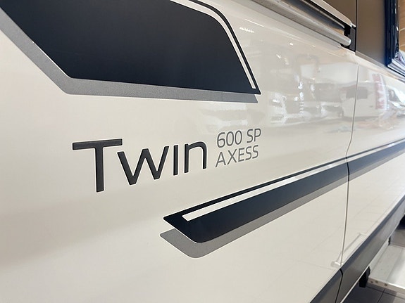 Adria TWIN 600 SP AXESS (AC+Solcell+3 500kg+6m+Cykelställ) 25 of 25