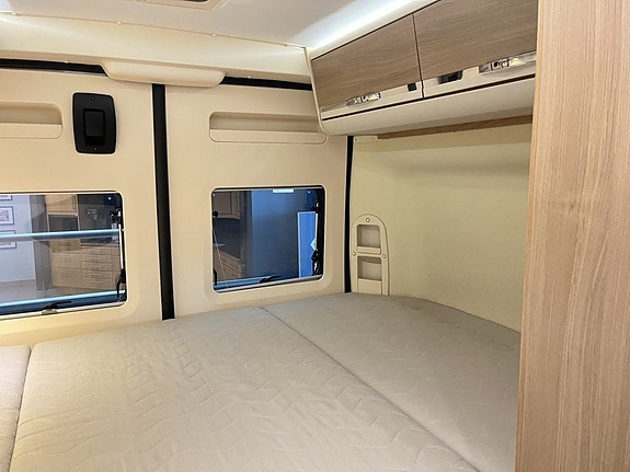 Adria TWIN 600 SP AXESS (AC+Solcell+3 500kg+6m+Cykelställ) 19 of 25