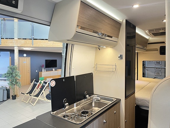Adria TWIN 600 SP AXESS (AC+Solcell+3 500kg+6m+Cykelställ) 15 of 25
