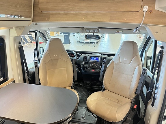 Adria TWIN 600 SP AXESS (AC+Solcell+3 500kg+6m+Cykelställ) 13 of 25