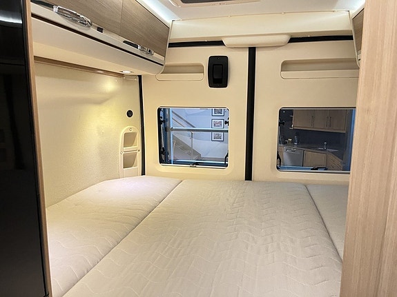 Adria TWIN 600 SP AXESS (AC+Solcell+3 500kg+6m+Cykelställ) 18 of 25