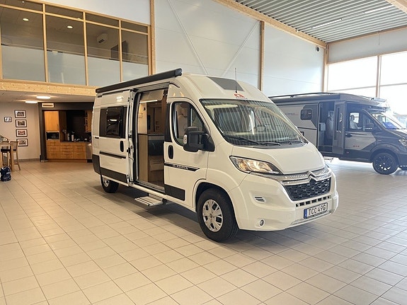 Adria TWIN 600 SP AXESS (AC+Solcell+3 500kg+6m+Cykelställ) 3 of 25