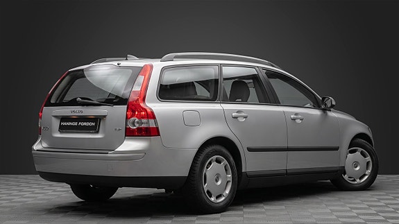 Volvo V50 4 of 5