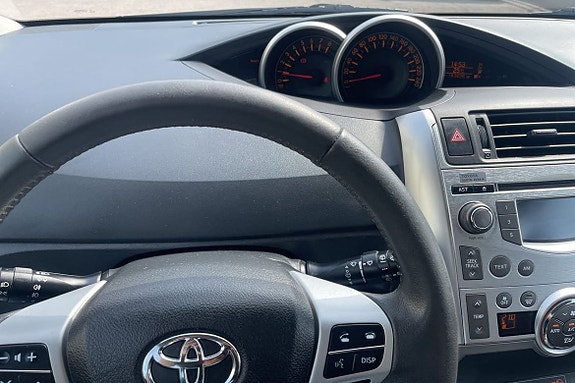 Toyota Verso 23 of 23