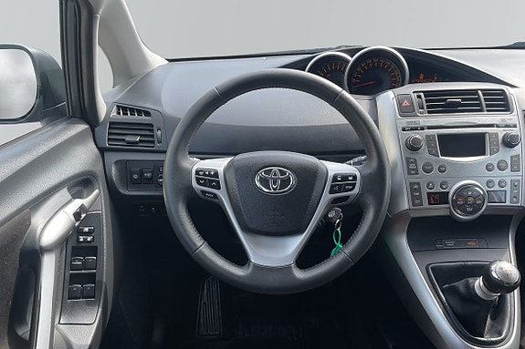 Toyota Verso 9 of 23
