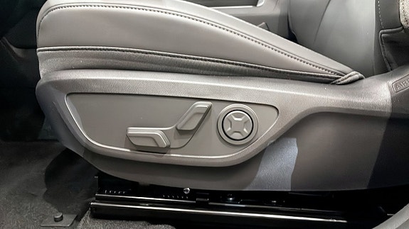 Kia Seltos 12 of 15