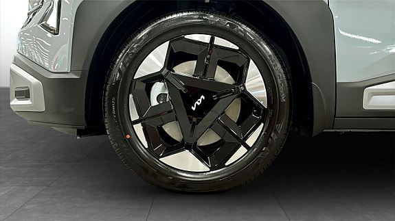 Kia Seltos 9 of 15