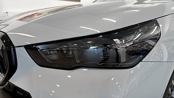 BMW 530e 11 of 12