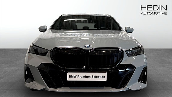 BMW 530e 8 of 12
