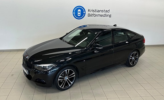 BMW 320d 3 of 12