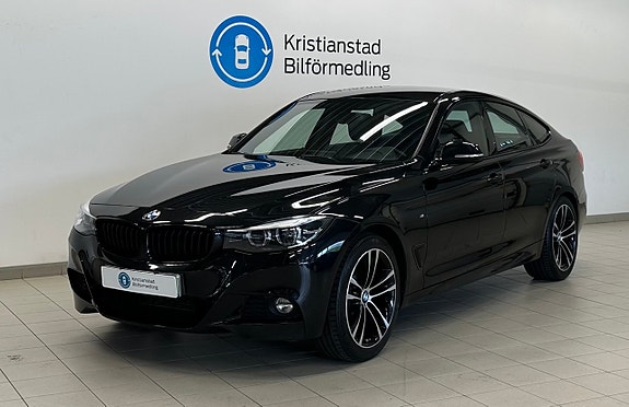 BMW 320d 2 of 12