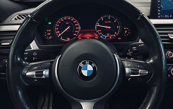 BMW 320d 12 of 12
