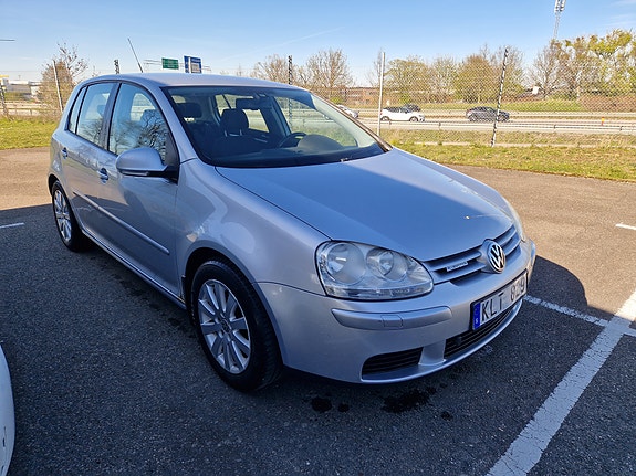 Volkswagen Golf V 4 of 7