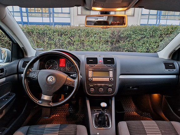 Volkswagen Golf V 6 of 7