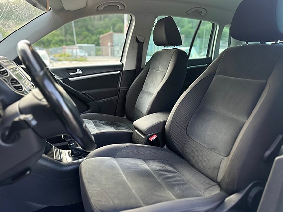 Volkswagen Tiguan 9 of 25