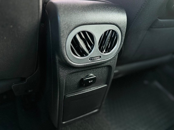 Volkswagen Tiguan 21 of 25