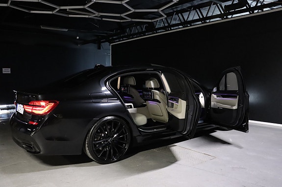 BMW 750Li 29 of 30