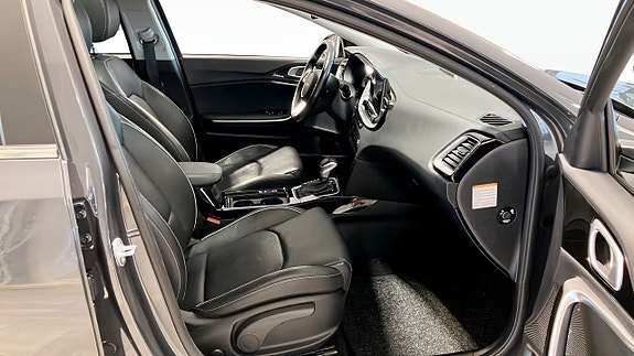 Kia Ceed 3 of 5