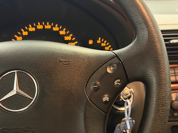 Mercedes-Benz C180 27 of 30