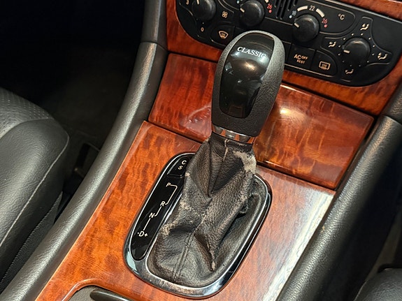 Mercedes-Benz C180 20 of 30