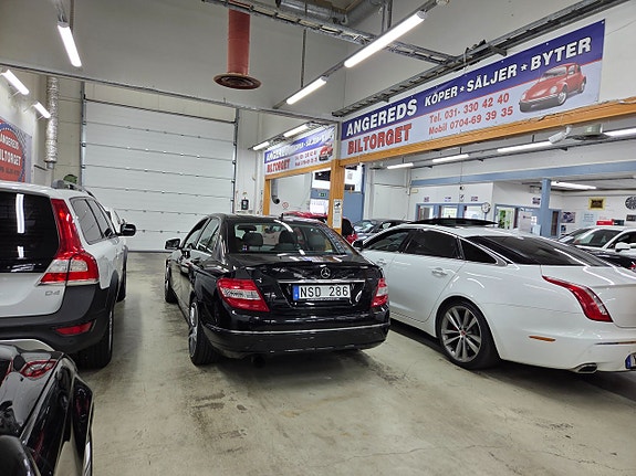 Mercedes-Benz C250 5 of 16