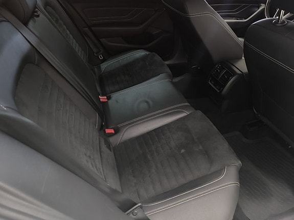 Volkswagen Passat 9 of 10