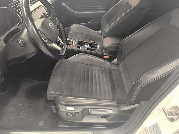 Volkswagen Passat 7 of 10