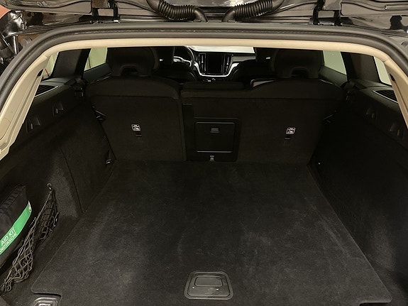 Volvo V60 27 of 27
