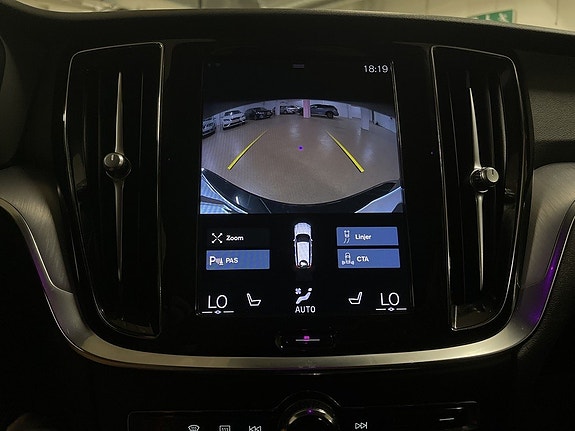 Volvo V60 9 of 27