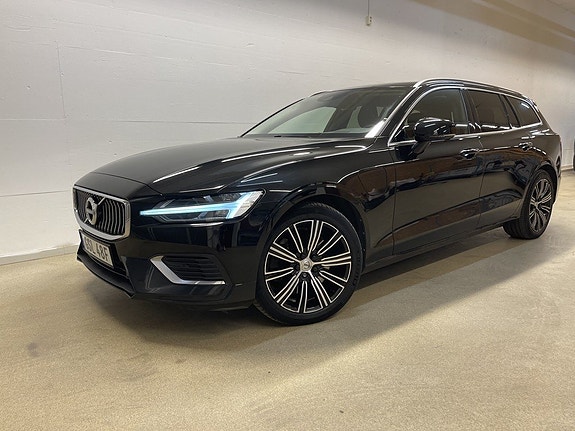Volvo V60 2 of 5