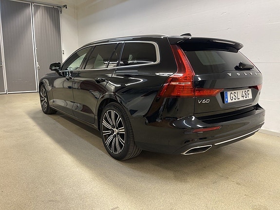 Volvo V60 3 of 5