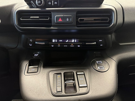 Peugeot Partner 17 of 28