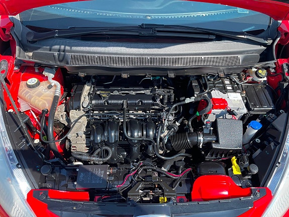 Ford B-MAX 18 of 22