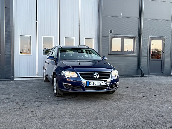 Volkswagen Passat 2 of 5
