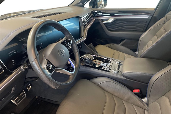 Volkswagen Touareg 16 of 20
