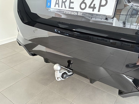 BMW i5 14 of 16