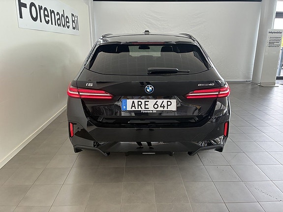 BMW i5 13 of 16