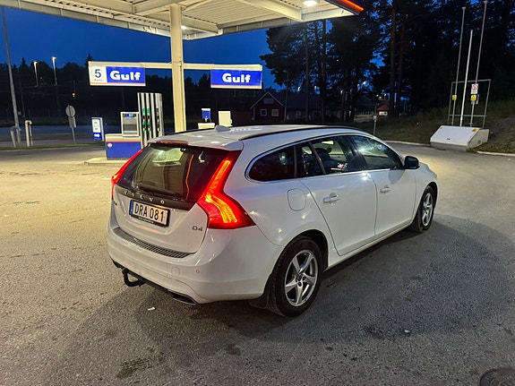 Volvo V60 3 of 5