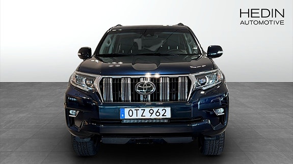 Toyota Land Cruiser 8 of 13
