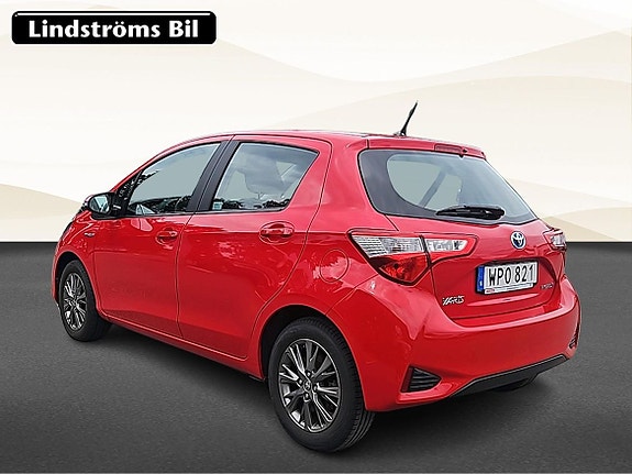 Toyota Yaris 4 of 5